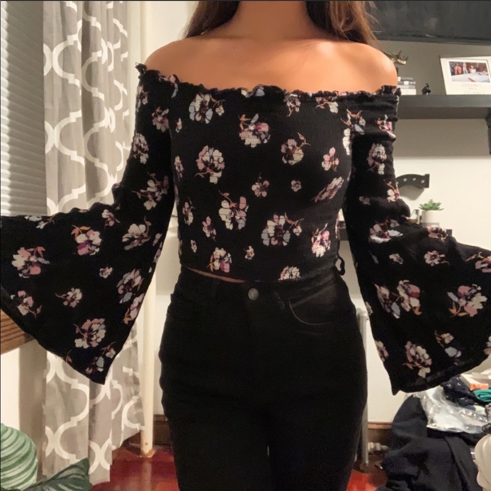 Floral cropped long sleeve